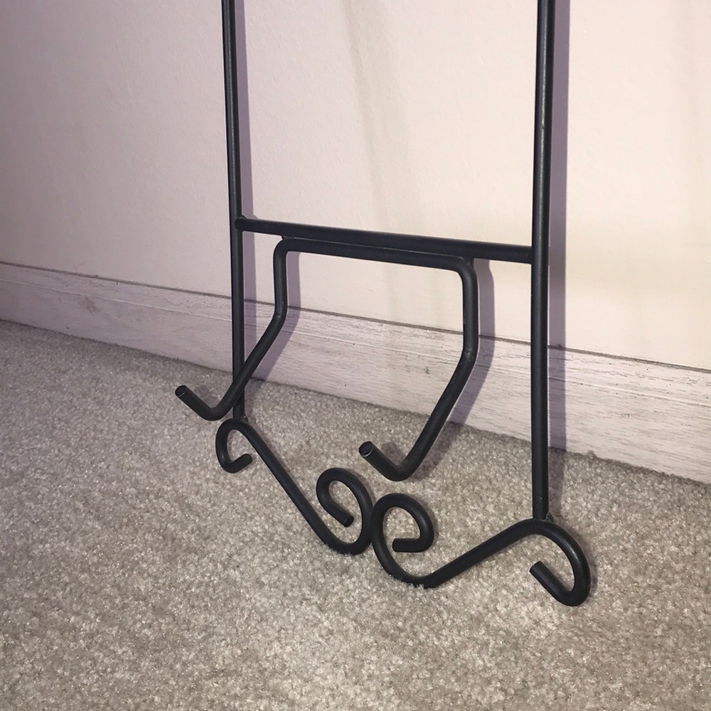 Metal Key Rack - Picture 3 of 5